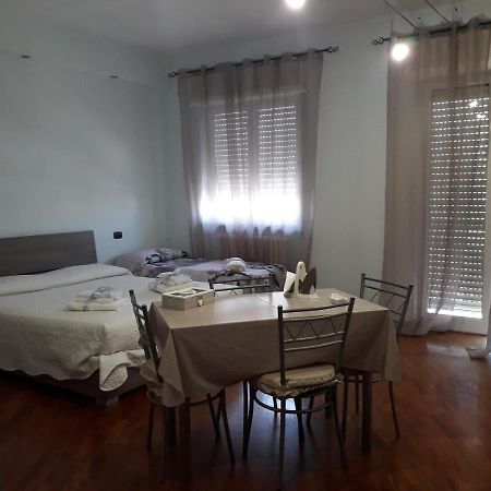 Monovano Eumorfia Apartman Triggiano Kültér fotó